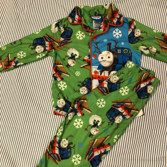 2 Boys Size 2T pajama sets. - Picture 5 of 7